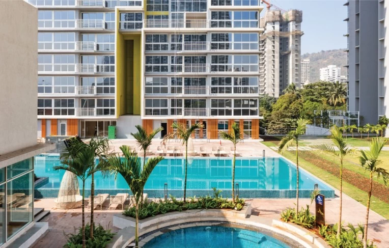 Tata Serein - Engineered Glass towers by Tata Serein in Thane West