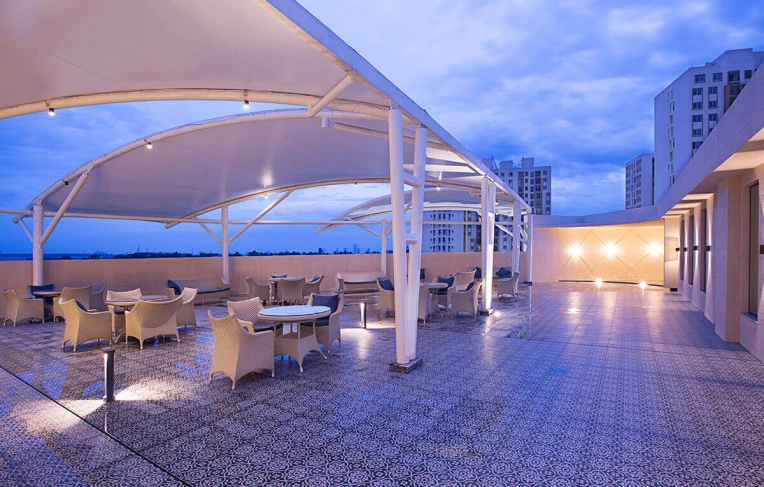 Rooftop Lounge