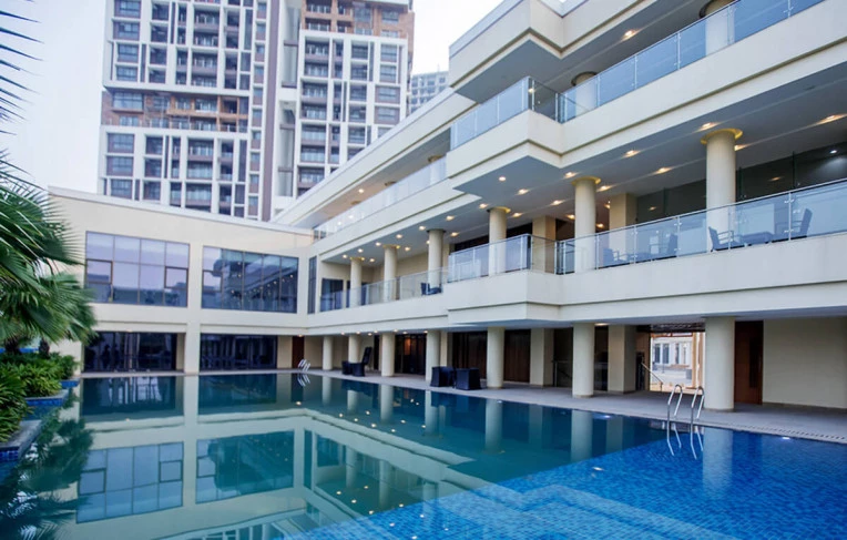 Swimming pool