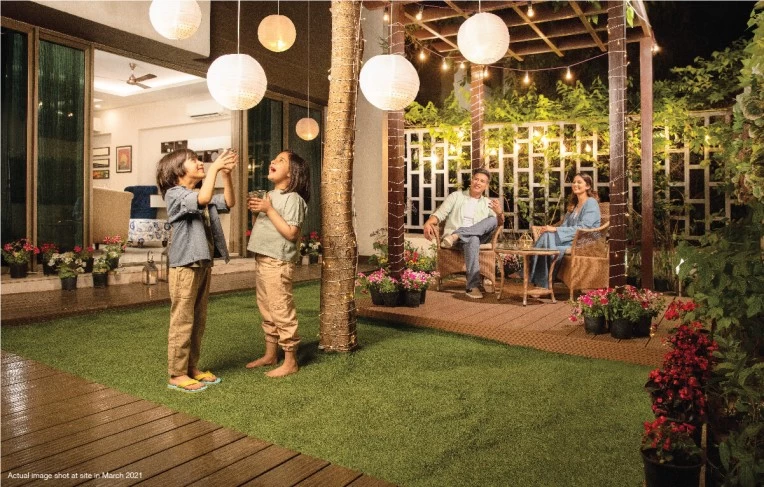 PRIVATE BACKYARD GARDEN